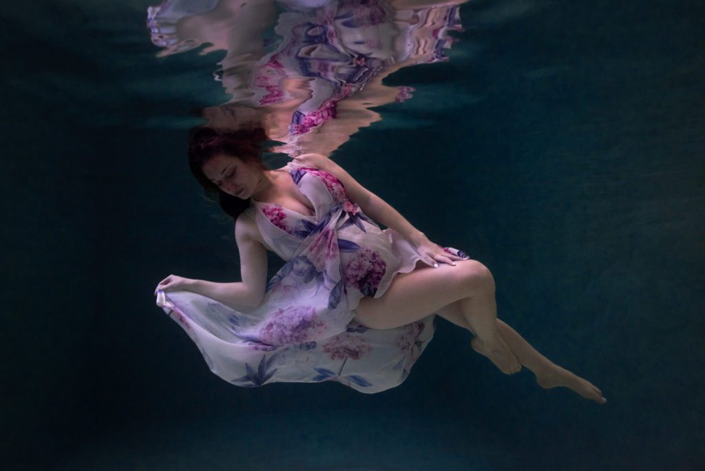 photographe-sous-l'eau-paris-grossesse