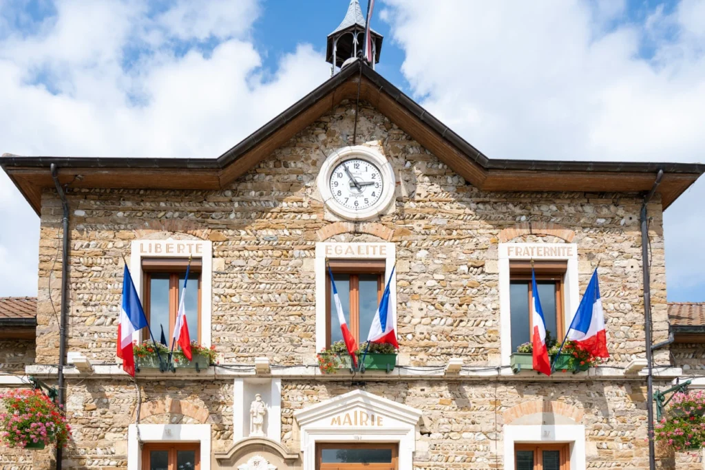 photographe-mariage-luxe-studio-zangarelli-photographie-mariage-jerome-et-lucile-l'amour-est-dans-le-pre