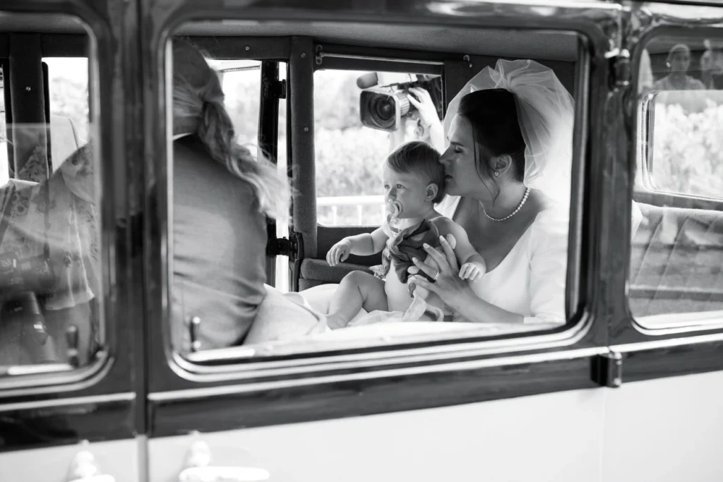 photographe-mariage-luxe-studio-zangarelli-photographie-mariage-jerome-et-lucile-l'amour-est-dans-le-pre